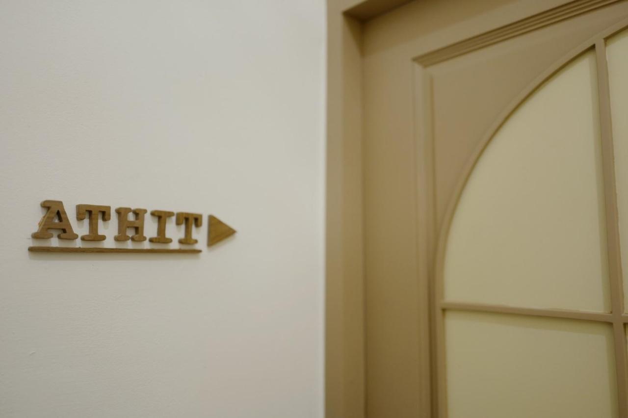 Krung Boutique Hotel Бангкок Экстерьер фото