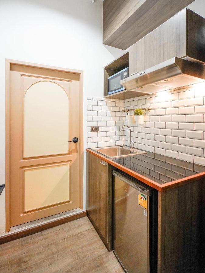 Krung Boutique Hotel Бангкок Экстерьер фото